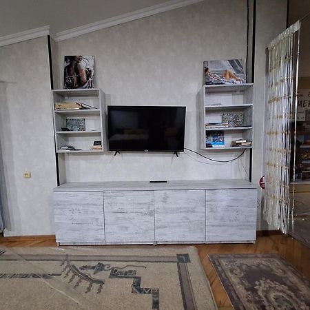 קוטאיסי Guest House 15A מראה חיצוני תמונה