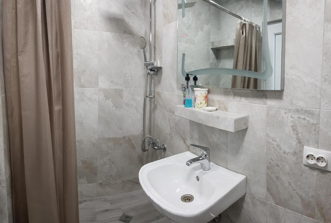 קוטאיסי Guest House 15A מראה חיצוני תמונה