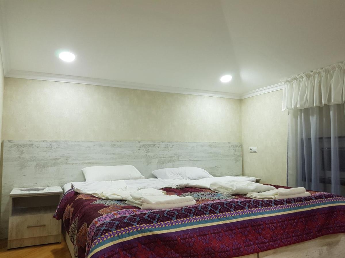 קוטאיסי Guest House 15A מראה חיצוני תמונה