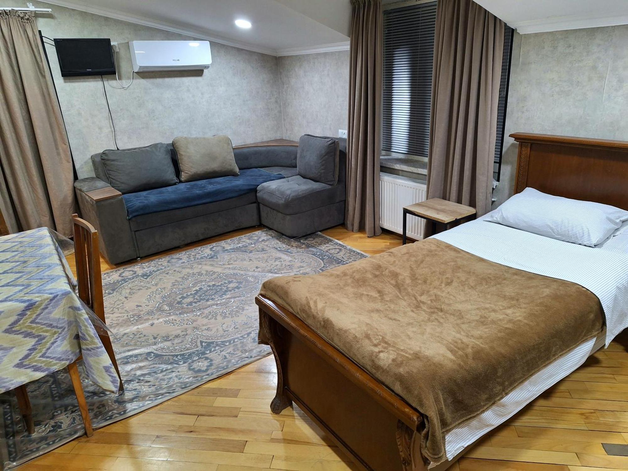 קוטאיסי Guest House 15A מראה חיצוני תמונה