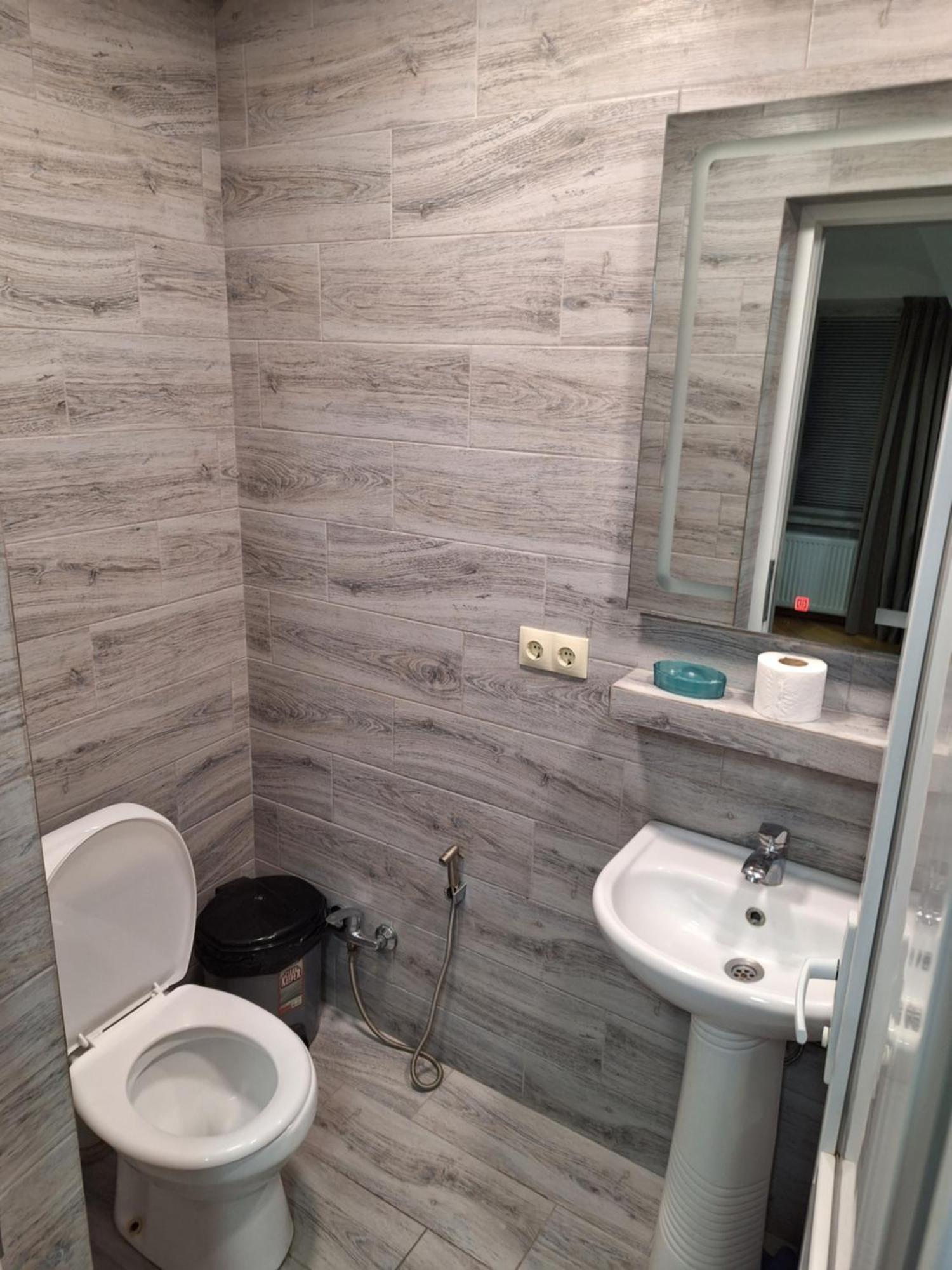 קוטאיסי Guest House 15A מראה חיצוני תמונה