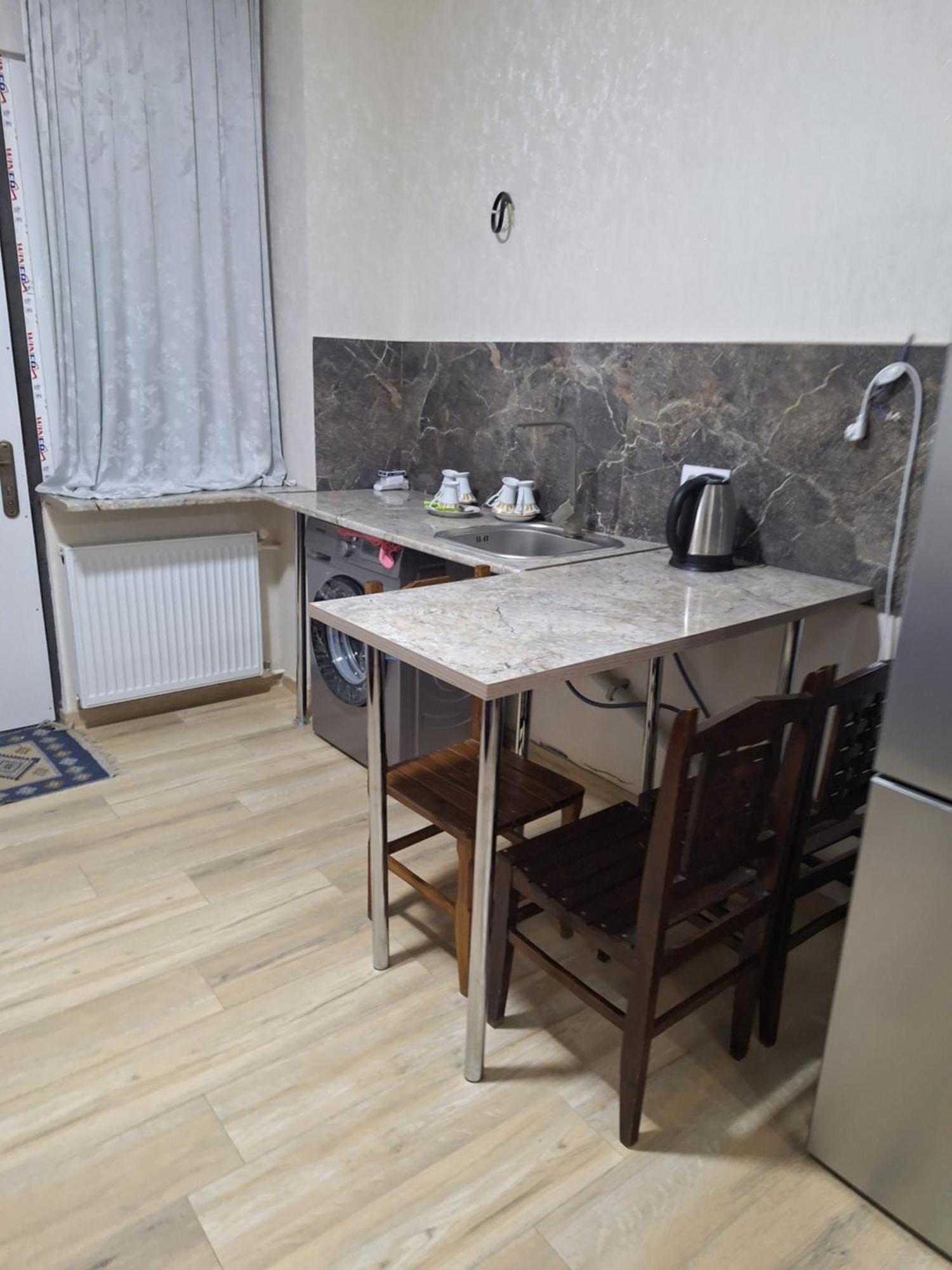 קוטאיסי Guest House 15A מראה חיצוני תמונה