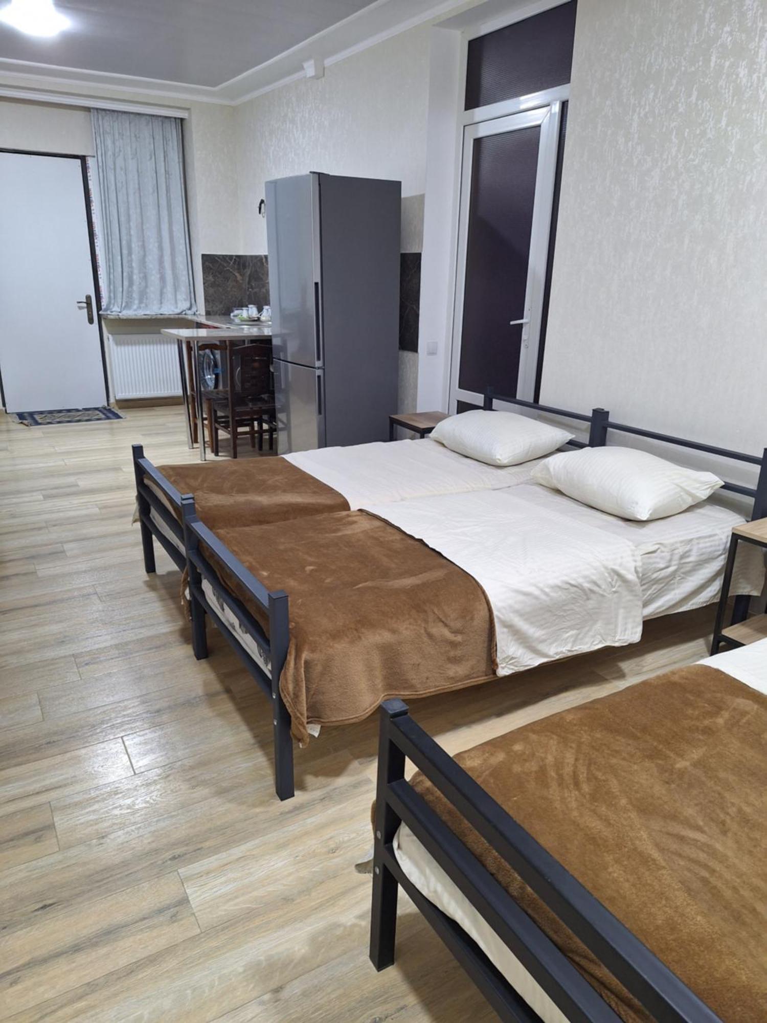 קוטאיסי Guest House 15A מראה חיצוני תמונה